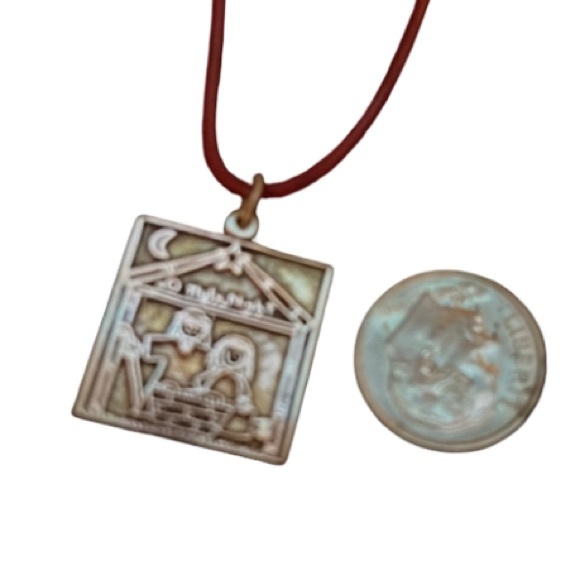 Vintage Holiday Sterling Silver Nativity Holy Night Jesus Birth Pendent Necklace - Picture 5 of 6